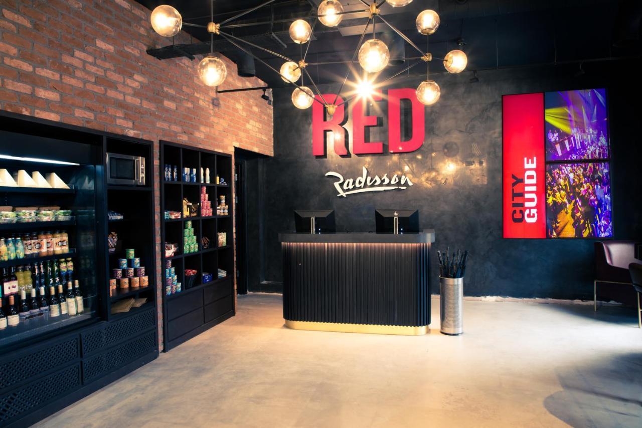 Radisson Red London Greenwich The O2 エクステリア 写真