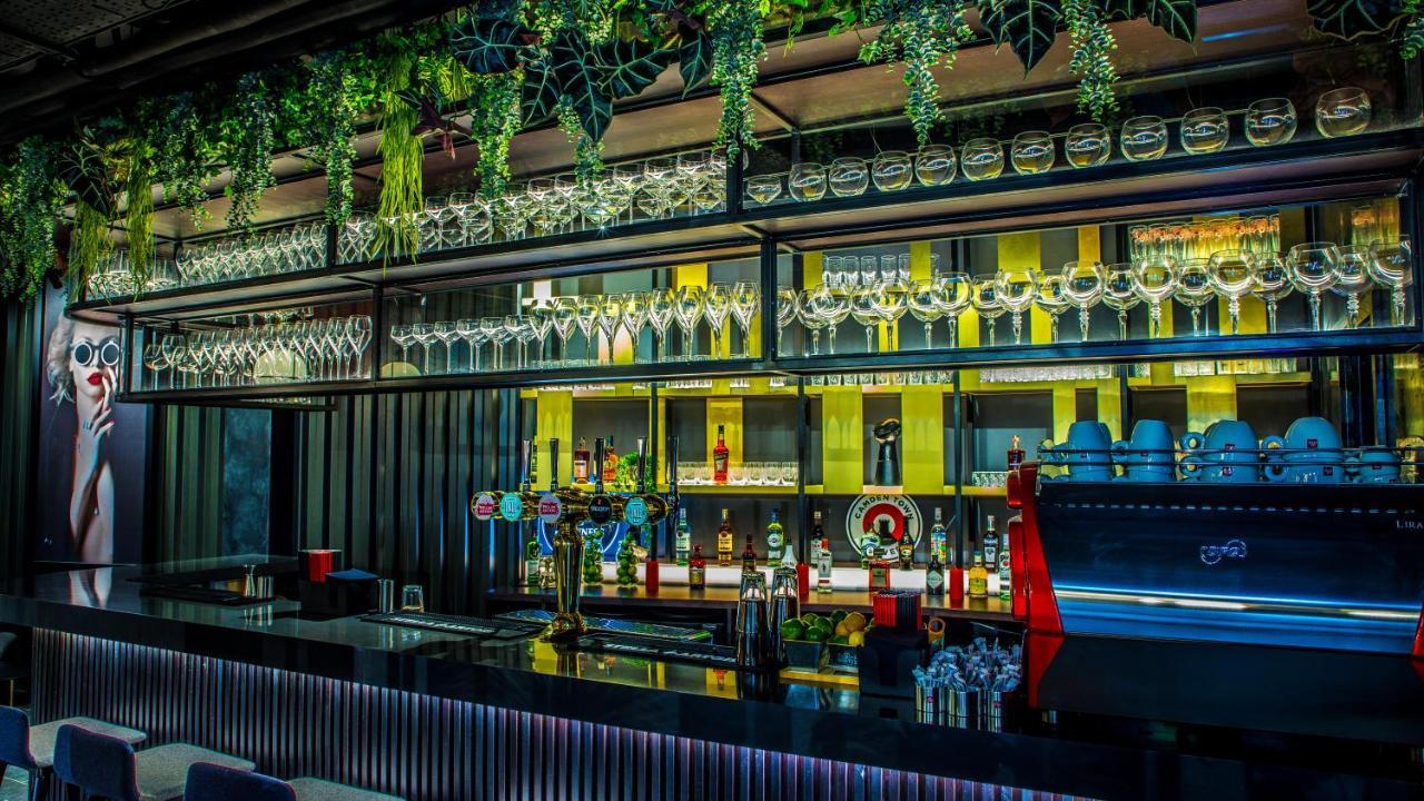 Radisson Red London Greenwich The O2 エクステリア 写真